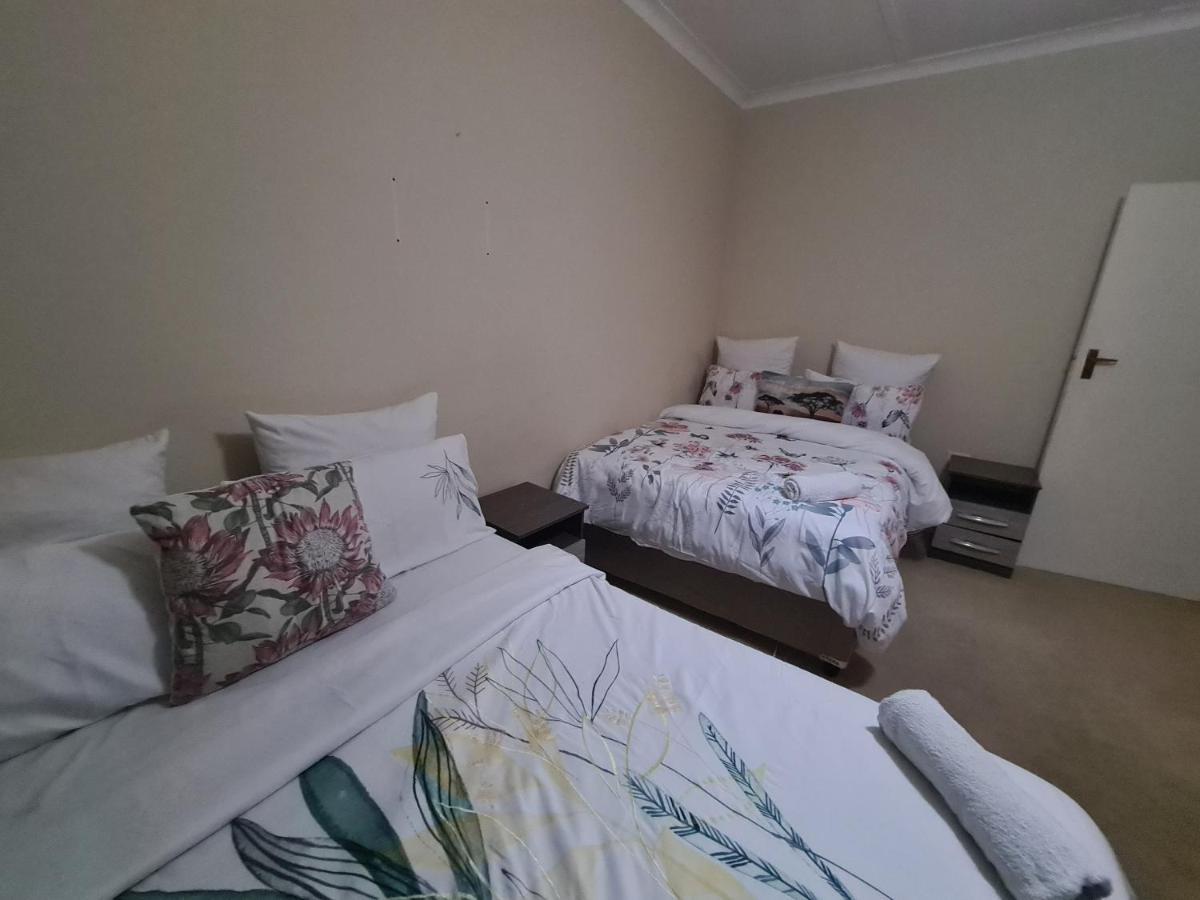 Zenith House Boston Self Catering Cape Town